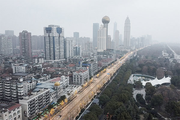 武漢是中國經濟的地理中心，素有「九省通衢」之稱。（AFP）