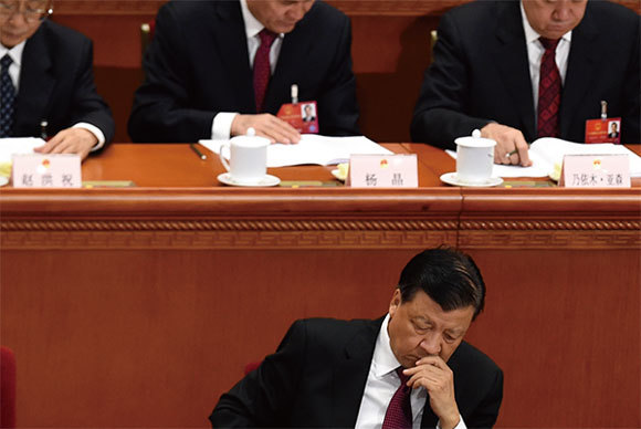2014年9月15日，有人網上署名，籲習近平盡快處理「淫棍」劉雲山，舉報劉曾在北京高級會所的富商宴會，當眾吃美女的人奶。（Getty Images）