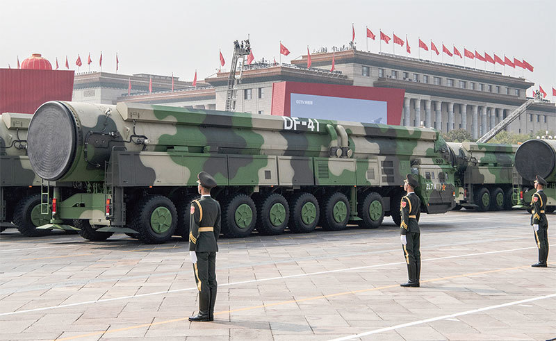 中共閱兵大秀肌肉 專家：不足抗衡美軍