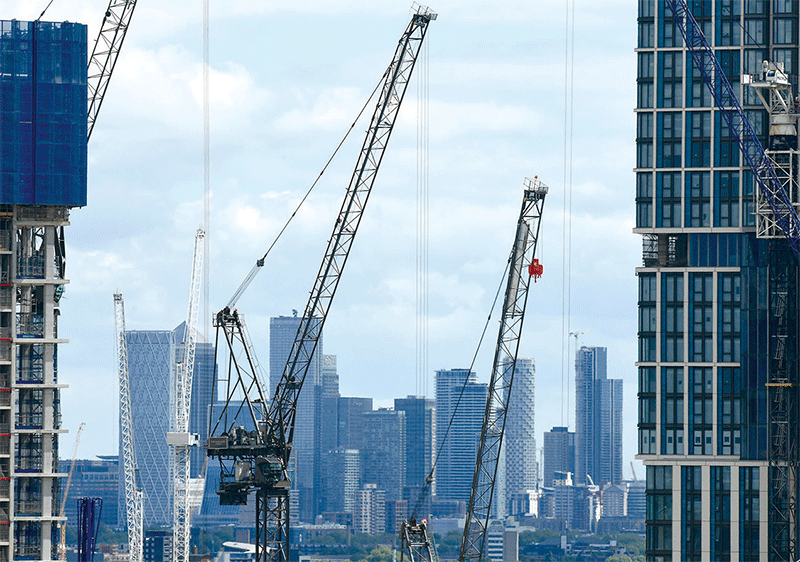 李嘉誠將在倫敦打造「香港城」 移民潮會衝擊聯繫匯率