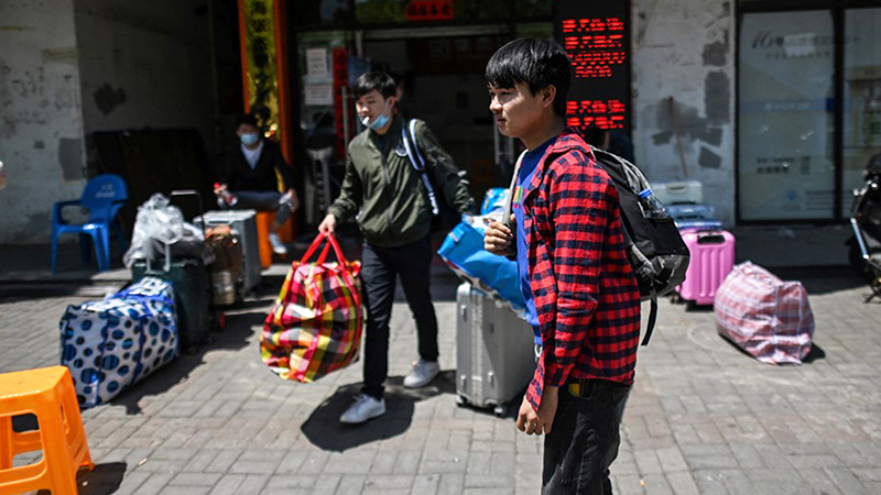 中國經濟正進入險境 青年失業率創新高