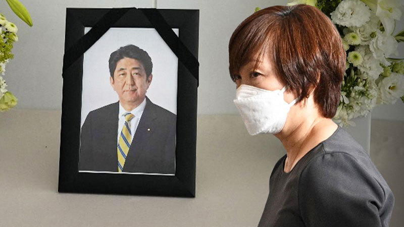 安倍遺孀告別丈夫 事發突然如在夢中