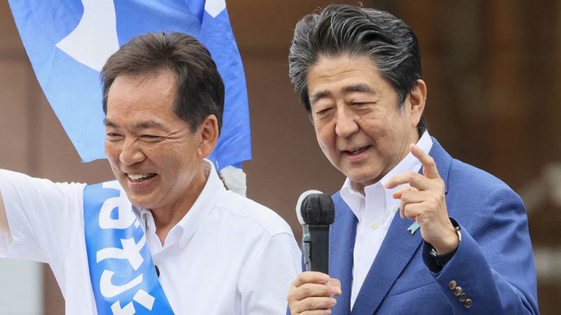 決定安倍晉三命運的2.5秒