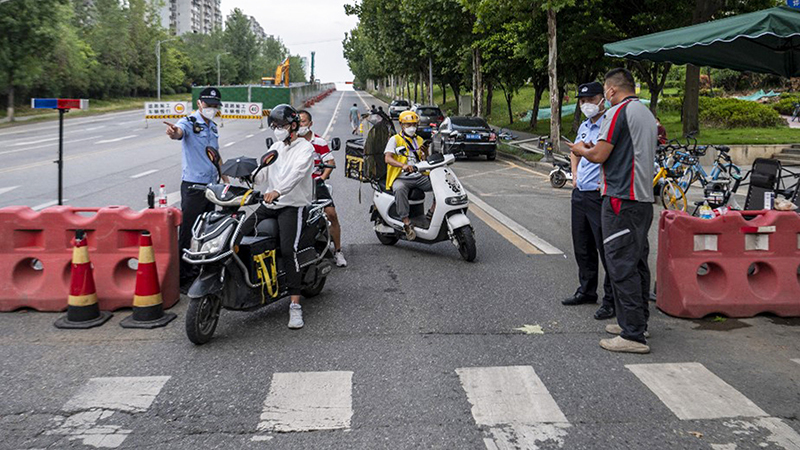 中共二十大前疫情成災 33城市管控創紀錄