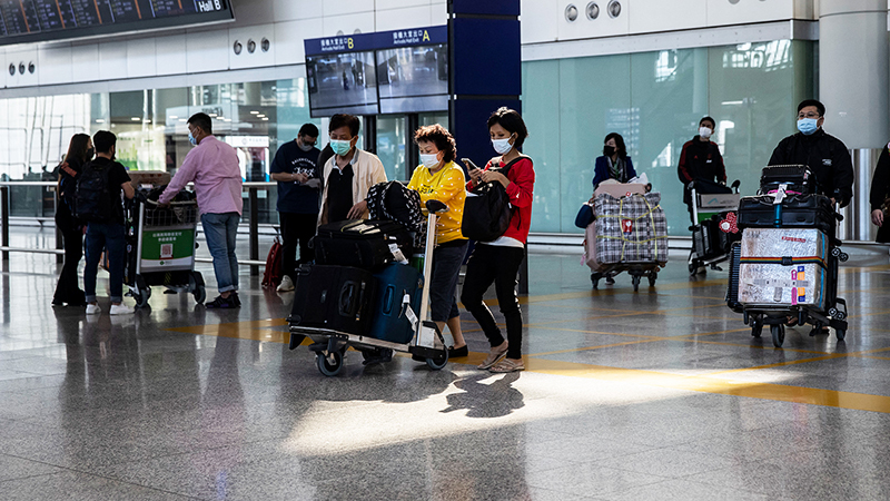 憂香港通關1月搶藥潮 更憂中國病毒變種激增
