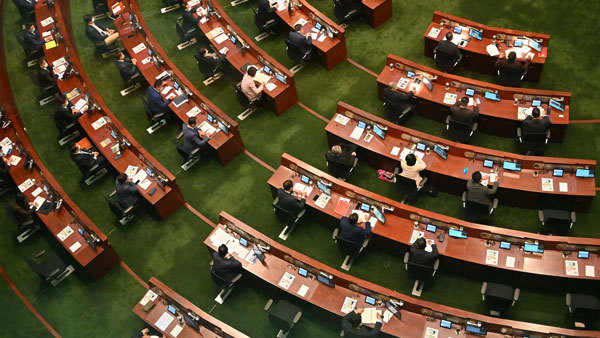 >香港區議會被批大倒退 民選議席縮至19%