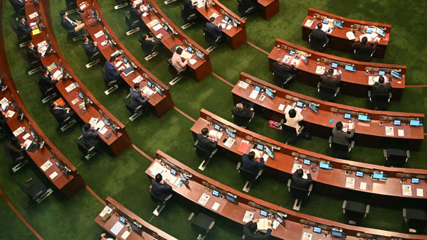 香港區議會被批大倒退 民選議席縮至19%