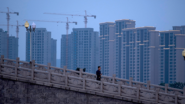 一線城市現拋售潮 中國樓市冧市先兆？