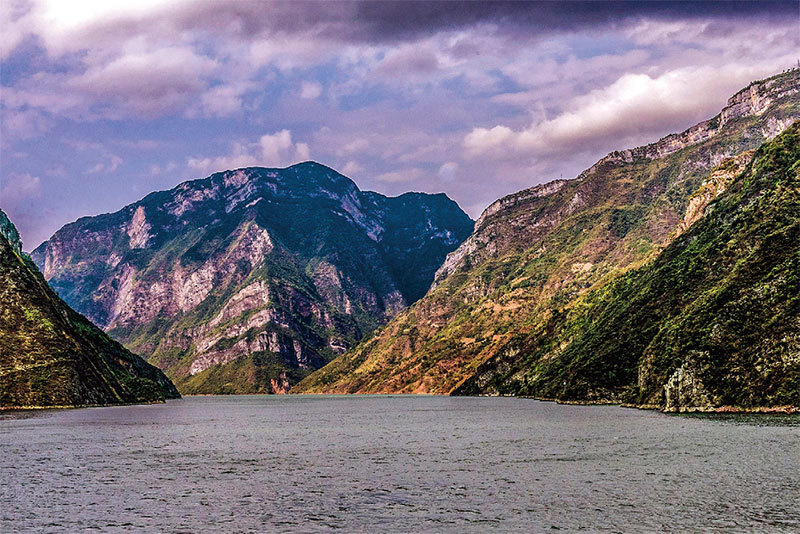 不廢江河萬古流——長江三峽芻祭