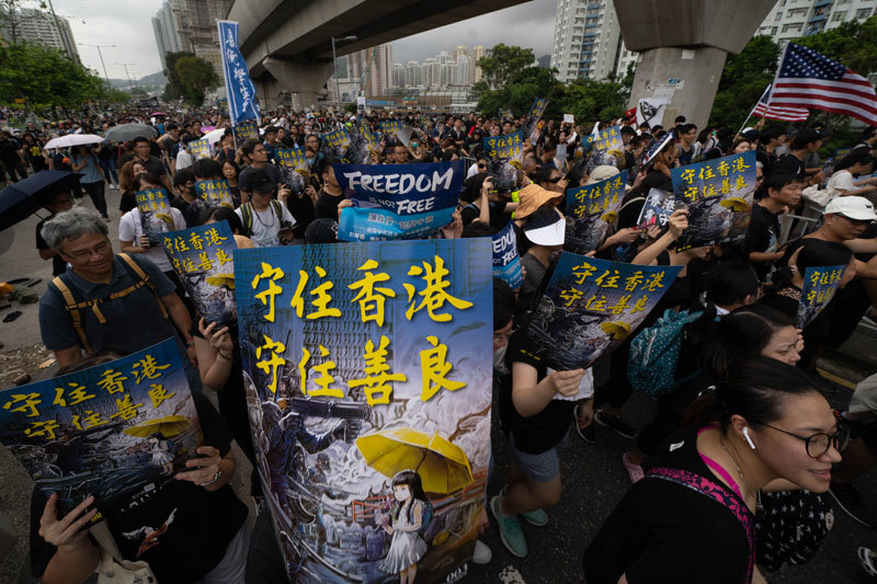 揭穿謊言講述真相 香港抗議者向大陸輸出革命