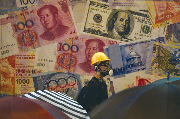 香港可能會實施戒嚴嗎？有分析認為，戒嚴會讓香港的金融地位一落千丈，所以不大可能。圖為7月28日香港反送中民眾。（AFP）