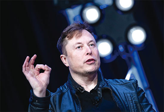 特斯拉CEO伊隆．馬斯克（Elon Musk）提出的星鏈計畫要讓地球每個角落都能有寬帶通訊，他也是全球第一個以私人公司名義發射火箭載人上太空。（AFP）