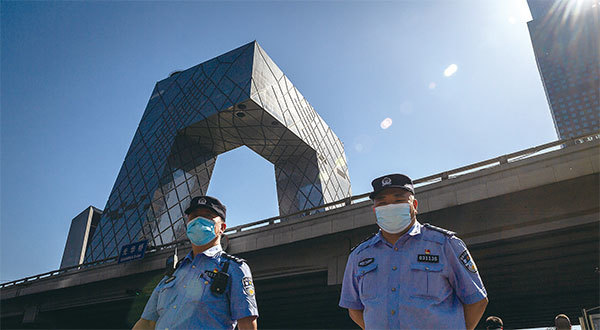 網友披露，北京很多重要部門的人員已感染，但是當局不允許統計，連醫療機構也不可以知道。（AFP）