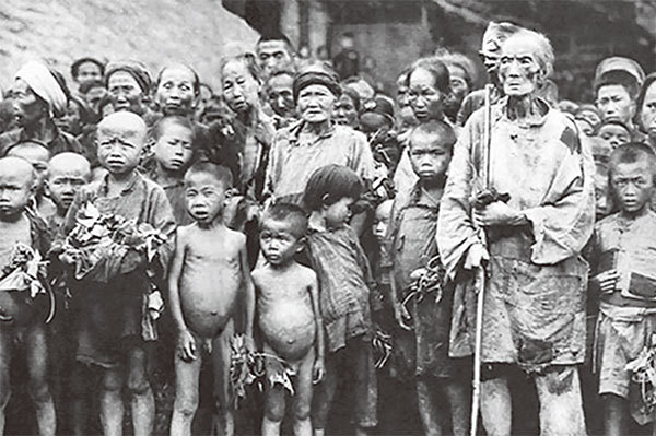 1960年中共運送大量糧食到蘇聯歸還韓戰時的借糧，導致國內大饑荒。1959至1961年間，中國大陸有5500萬人非正常死亡，被視為人類史上規模最大的饑荒。（資料圖片）