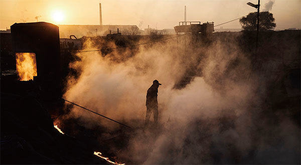 嚴寒之下，中國電力外送大省兼煤炭的主要生產大省——內蒙古卻首先出現了停電、限電的情況。（Kevin Frayer/Getty Images）