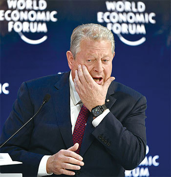 美國前副總統戈爾（Al Gore）被拜登任命為氣候大使，並提升到內閣成員的高度。圖為戈爾2020年1月22日在瑞士達沃斯舉行的世界經濟論壇上。（Fabrice Coffrini / AFP）