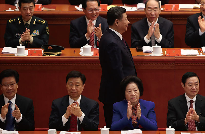 中共18屆三名政治局委員張春賢（左一）、劉奇葆（右一）、李源潮（左二）都提前出局。（Getty Images）