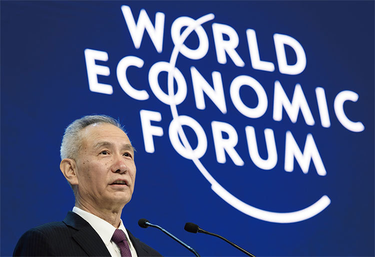 2018達沃斯世界經濟論壇上，劉鶴提到中國2018年的改革重點是四方面：金融業開放、製造業和服務業開放、保護產權特別是知識產權，以及增加進口。（AFP）