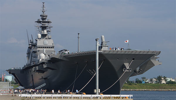 日本海上自衛隊護衛艦「加賀」號2017年7月15日於金澤港。（Hunini／維基百科）