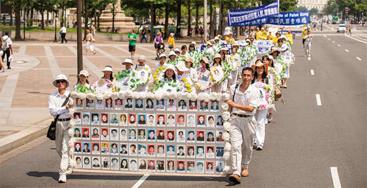 據不完全統計，1999年7月至今，內蒙古有2099名法輪功學員遭到中共迫害，其中68人被迫害致死，8人因迫害失蹤。圖為2013年7月18日美國華府法輪功反迫害大遊行。（明慧網）