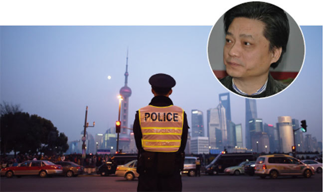 央視前主持人崔永元2月8日爆料上海一警察在海外擁有巨款及物業，要求速查。（大紀元資料室）