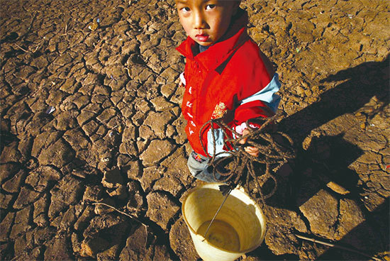 今年入春以來，雲南降水量持續偏少，乾旱強度和範圍為五年來最重，截至5月12日，全省因乾旱造成30.9萬人飲水困難。（AFP）